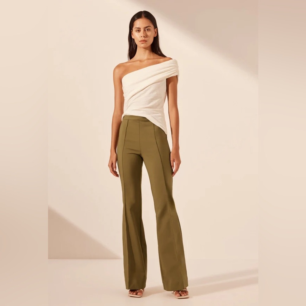 NWT Shona Joy Lani Bootcut Flared Pants in olive green
